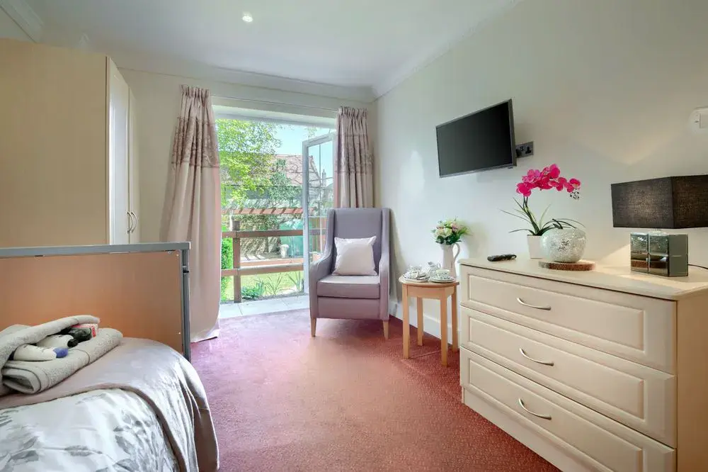 Aranlaw House care home bedroom