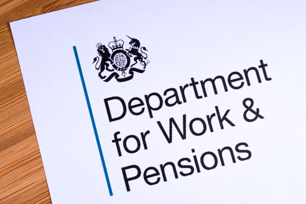 DWP £900 Cost Of Living Payment - Are You Eligible? | Lottie