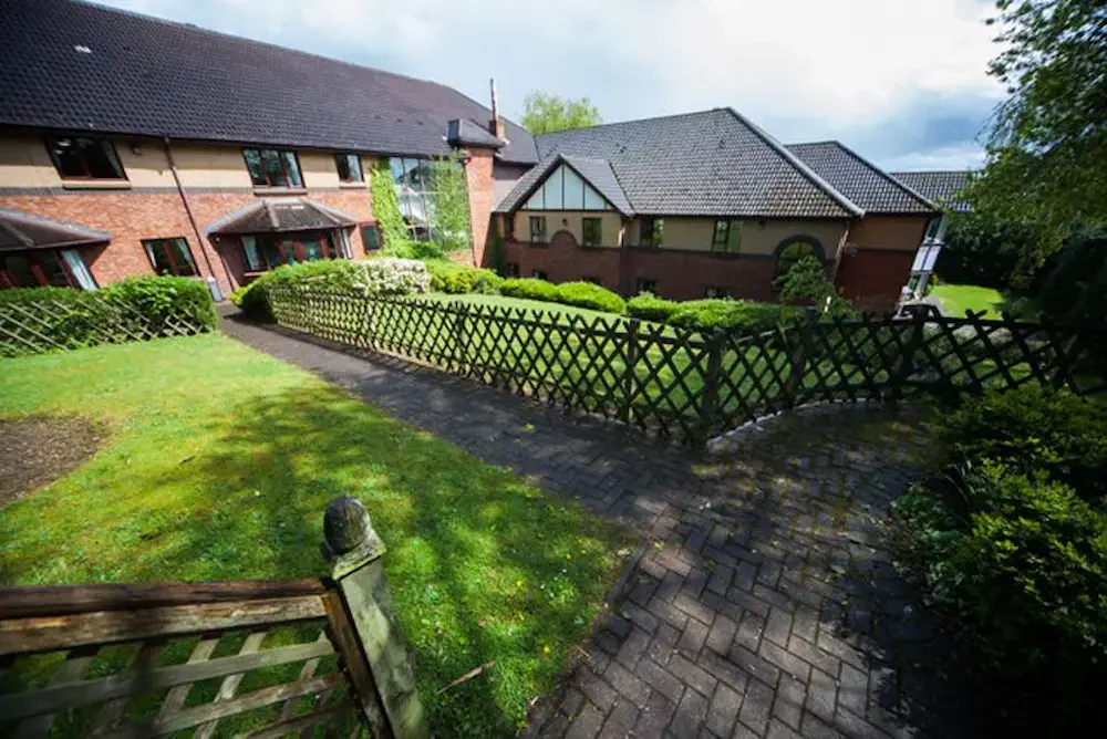 Kenilworth Grange care home garden and exterior