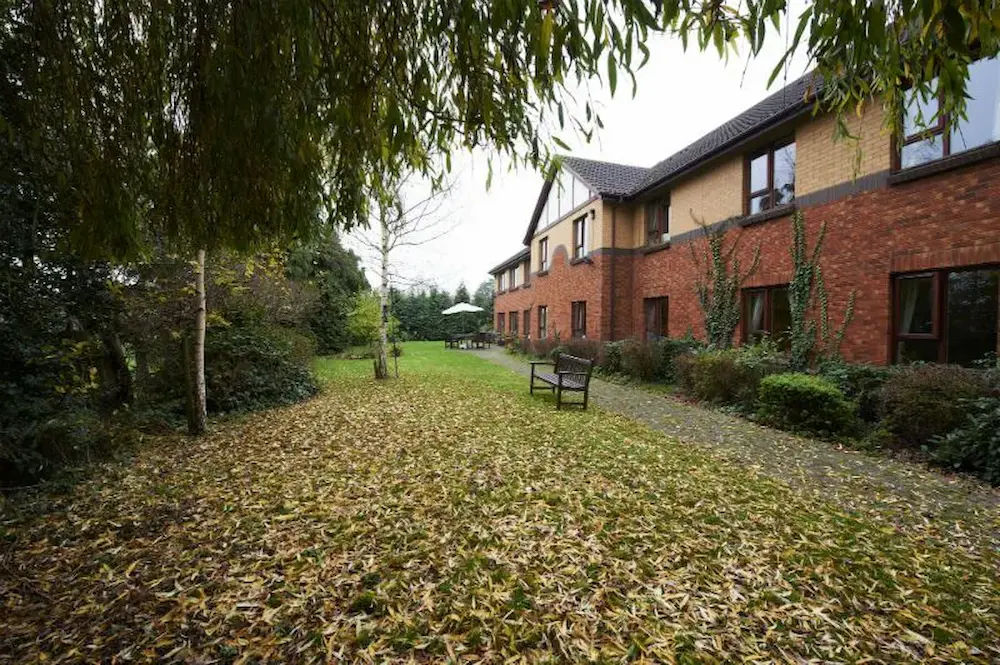Kenilworth Grange care home garden and exterior