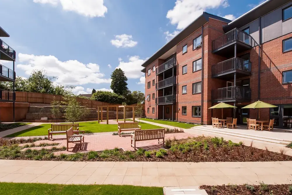 Magpie Court retirement home garden and exterior