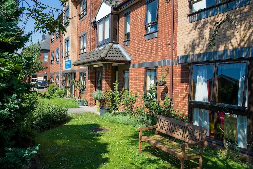 Shaftesbury House Care Home garden and exterior