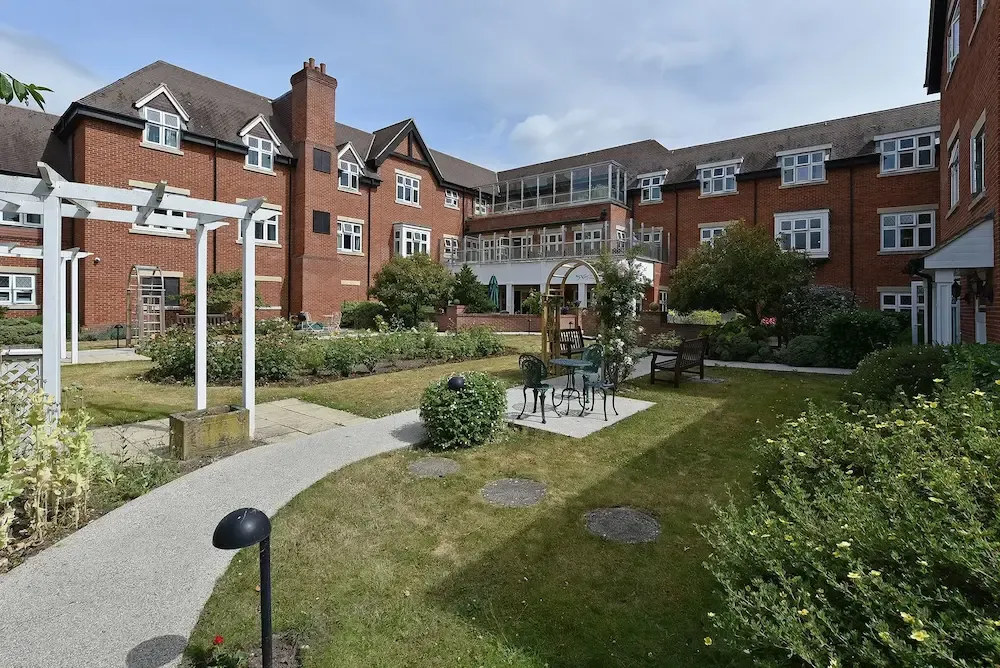 Sonning Gardens Care Home garden and exterior